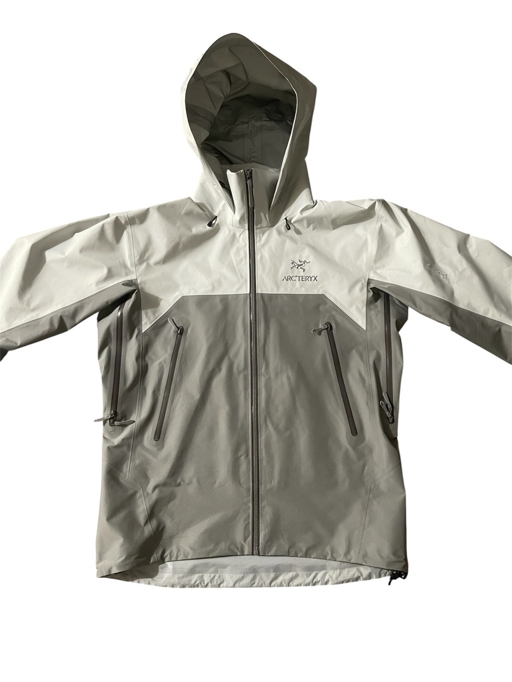 Arc'teryx Beta AR Void/Solitude Hooded Shell Jacket - White & Gray